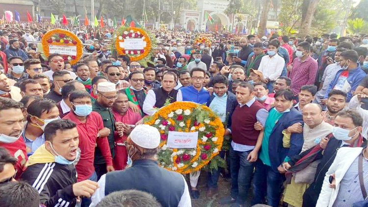 মহান বিজয় দিবসে সিলেট মহানগর স্বেচ্ছাসেবক লীগের শ্রদ্ধাঞ্জলি অর্পন