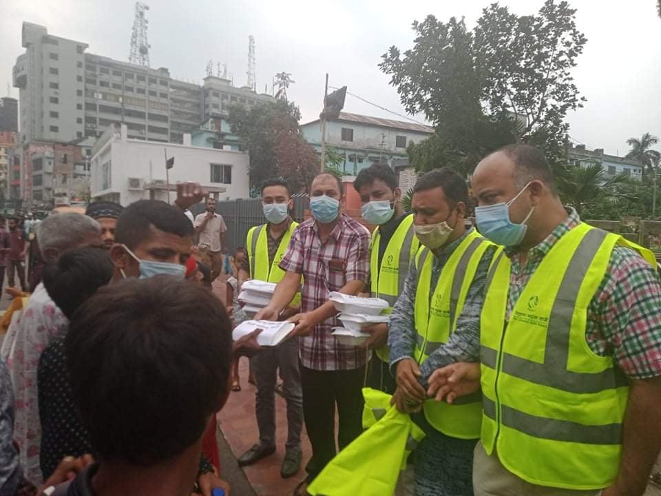 নগরীতে নিসচা সিলেট মহানগরের ইফতার সামগ্রী বিতরণ