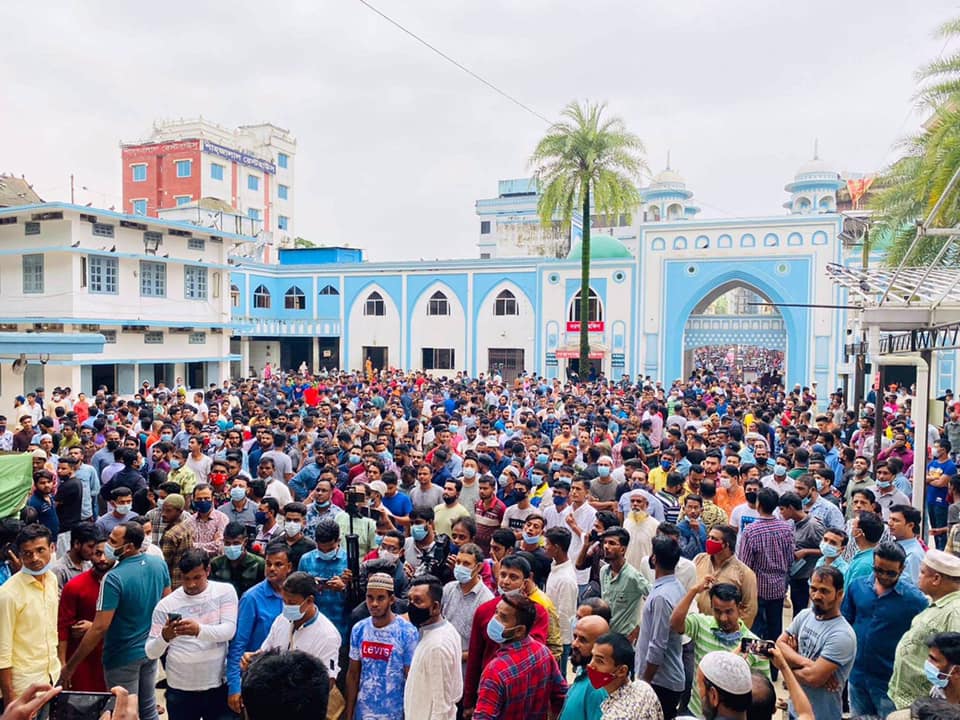 নগরীতে স্বেচ্ছাসেবক দলের  বিশাল  শোডাউন, মাজার জিয়ারত