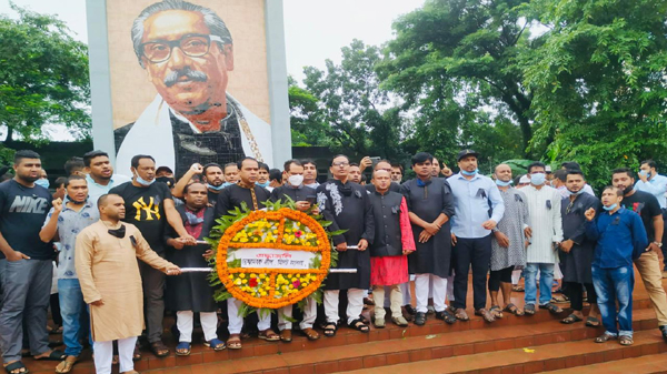 শোক দিবসে সিলেট মহানগর স্বেচ্ছাসেবক লীগের শ্রদ্ধাঞ্জলি অর্পন