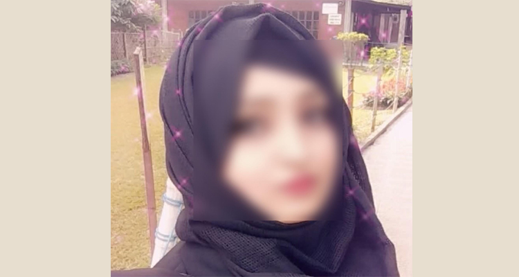 আপন চাচাতো ভাই তার চাচাতো বোনকে দলবল নিয়ে নিজ বাড়িতে ধর্ষণের চেষ্টা