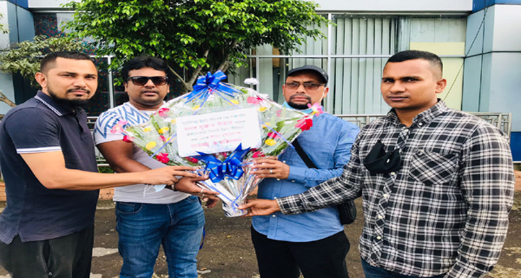 যুক্তরাজ্য ইয়াং ষ্টারের সহ-সভাপতি সুজাত মিয়াকে বিমানবন্দরে সংবর্ধনা প্রদান