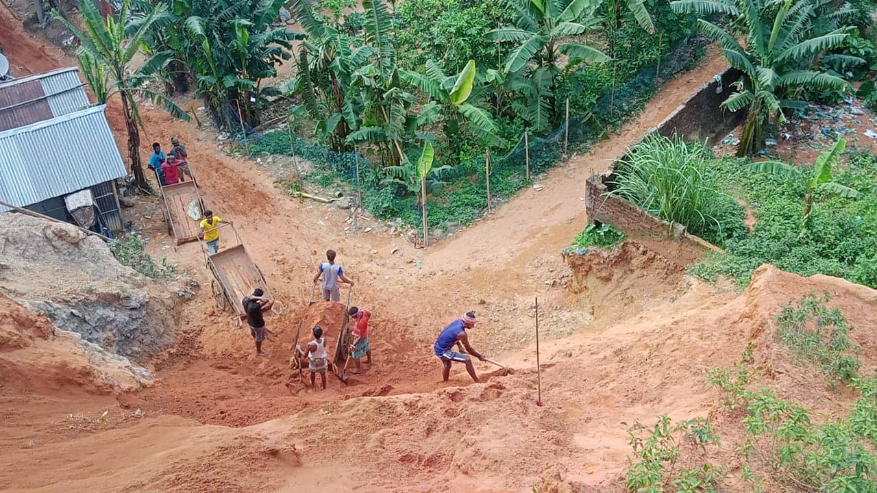 ওঁরা সম্প্রদায়ের জায়গা দখল করতে গিয়ে হামলার তীব্র নিন্দা ও প্রতিবাদ