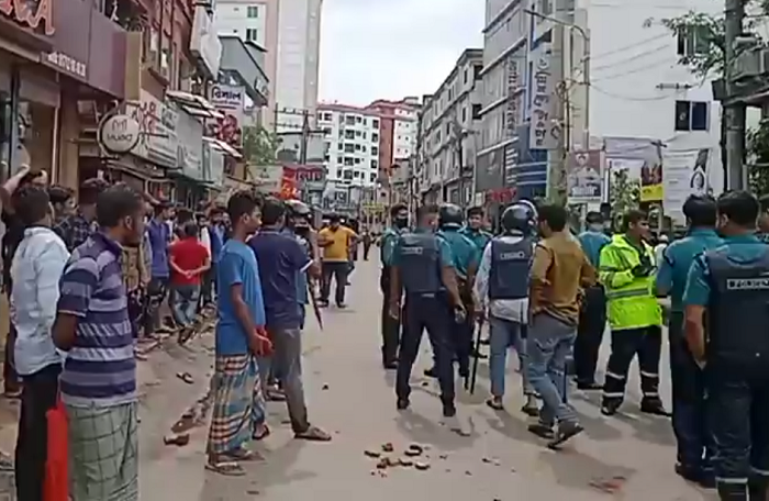 সিলেটে জামায়াতের মিছিল থেকে পুলিশের ওপর হামলা, ওসিসহ আহত ২