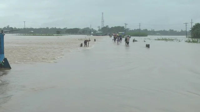 পাহাড়ি ঢলে সুনামগঞ্জে ফের বাড়ছে নদ-নদীর পানি