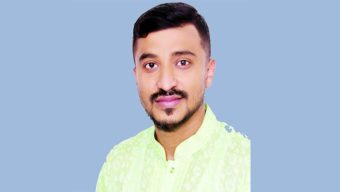 হকার্স মার্কেট ব্যবসায়ী সমিতির নির্বাচনে প্রার্থীর উপর হামলা