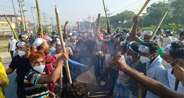 ঢাকা সিলেট মহাসড়কে বিএনপি-পুলিশ সংঘর্ষে রণক্ষেত্র, আহত ৫০