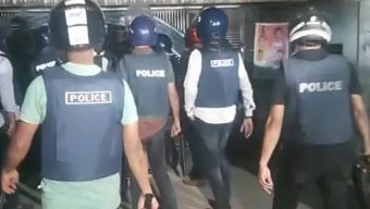 বাঞ্ছারামপুরে আওয়ামীলীগ নেতার বাড়িতে পুলিশের অভিযান