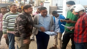 সিলেট-১ আসনে বাসদ মনোনীত প্রার্থী প্রণব জ্যোতি পালের কুশল বিনিময় অব্যাহত