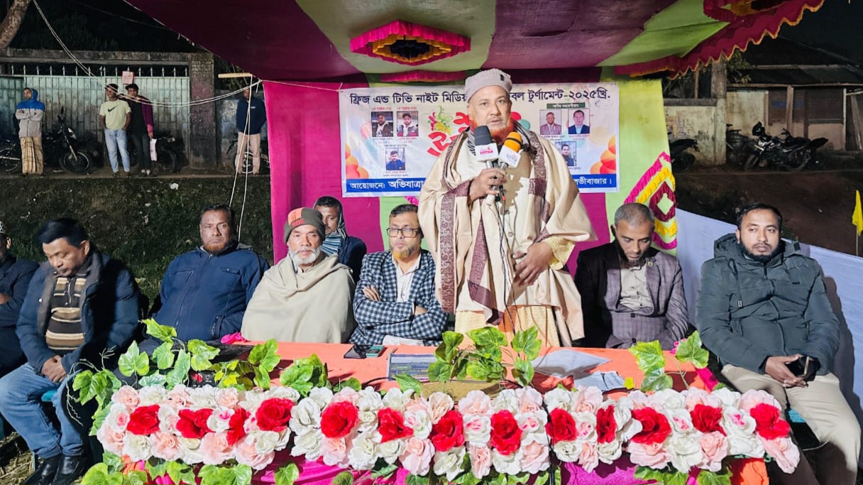 বড়লেখায় ফ্রিজ এন্ড টিভি নাইট মিডিয়ামবার ফুটবল টুর্নামেন্টের উদ্বোধন