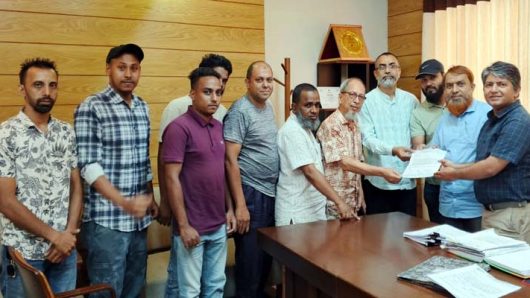 সওজ নির্বাহী প্রকৌশলী বরাবরে লন্ডনী রোড এলাকাবাসীর স্মারকলিপি প্রদান