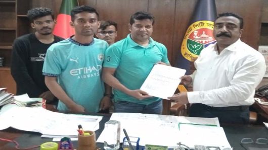 সিলেট শিক্ষা বোর্ডের সচিবের পদের আদেশ বাতিলের দাবীতে বৈষম্যবিরোধী শিক্ষার্থীদের স্মারকলিপি প্রদান