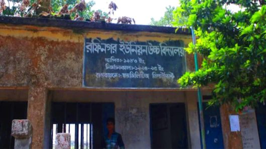 নিয়োগের নামে কমিটির সদস্যের প্রতারণা