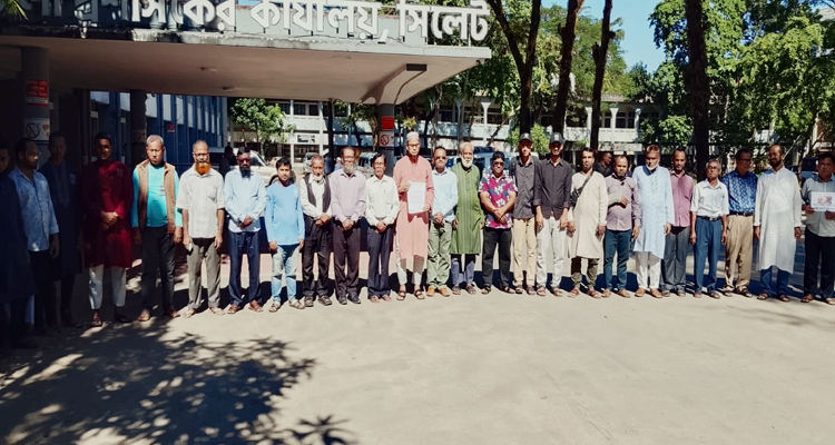 নিত্য প্রয়োজনীয় দ্রব্যমূল্যের উর্ধ্বগতি রোধে কার্যকর পদক্ষেপ গ্রহণের দাবীতে স্মারকলিপি প্রদান