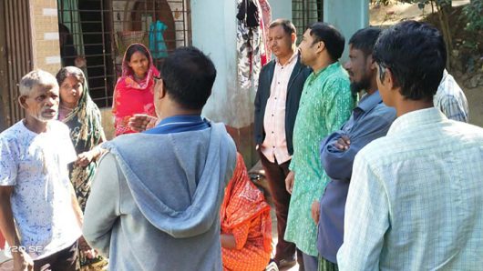 সিলেট-১ আসনে বাসদ মনোনীত প্রার্থী প্রণব জ্যোতি পাল এর কুশল বিনিময়