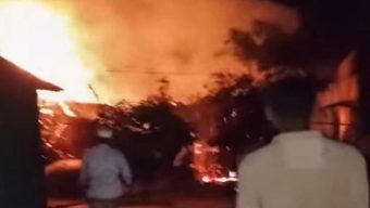 ইংল্যান্ড প্রবাসী শাকিল আহমদ এর বাড়ীতে অগ্নিসংযোগ হামলা ও লুটপাট