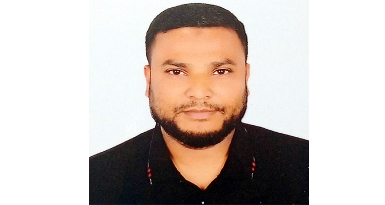 চাঁদপুর হাজীগঞ্জ বাজারে ব্যবসায়ীর উপর সন্ত্রাসী হামলা