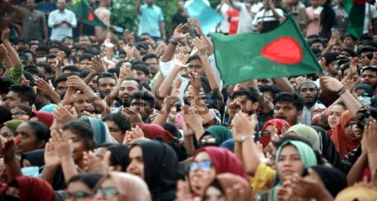 মৌলভীবাজারে ছাত্রীদের মিছিলে ছাত্রলীগের হামলা, আহত অন্তত ১০