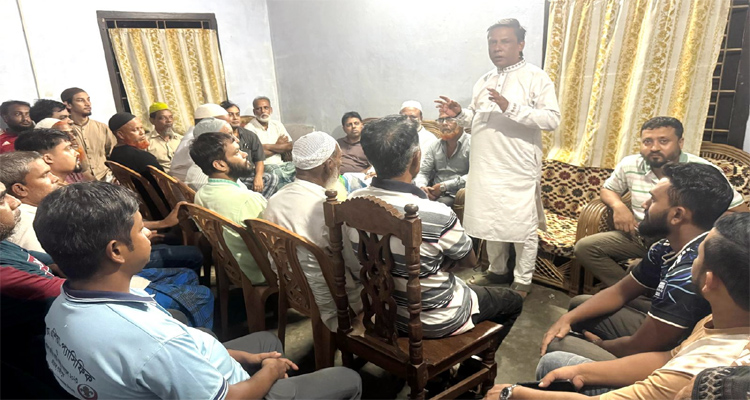 হযরত শাহ তৈয়ব ছয়লানী (র.) মাজার ওয়াকফ এস্টেট মসজিদের মোতাওয়াল্লী আবেদ রাজার মতবিনিময়