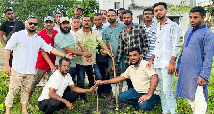 প্রতিষ্ঠাবার্ষিকীতে দক্ষিণ সুরমা উপজেলা স্বেচ্ছাসেবক দলের বৃক্ষরোপন কর্মসূচি