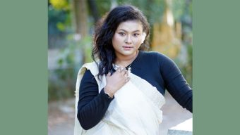 গান গেয়ে মানুষের ভালোবাসায় সিক্ত হতে ব্যাকুল গায়িকা বিথী: সজল ঘোষ