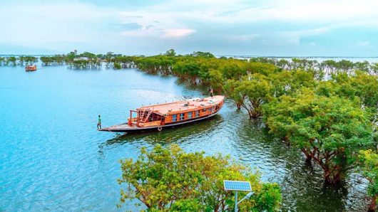 টাংগুয়ার হাওরে বেড়াতে এসে হার্ট অ্যাটাক করে পর্যটক নিহত