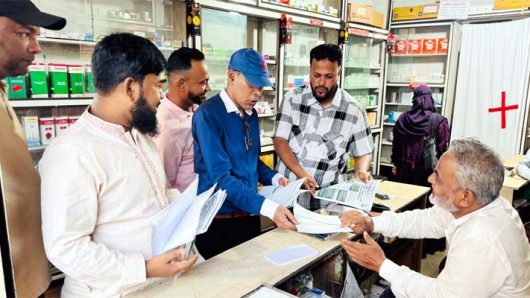গ্যাস, বিদ্যুৎ সমস্যা সমাধানে পদক্ষেপ সম্বলিত দক্ষিণ সুরমা উপজেলা স্বেচ্ছাসেবক দলের লিফলেট বিতরণ